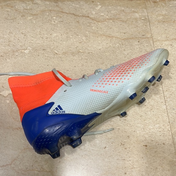 Adidas Predators Football Shoes - Picture 7 of 8